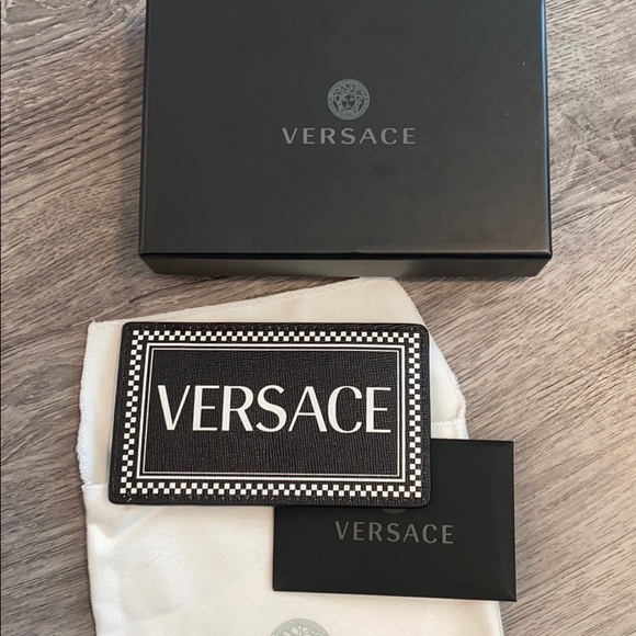 Versace Other - NWT Versace card case